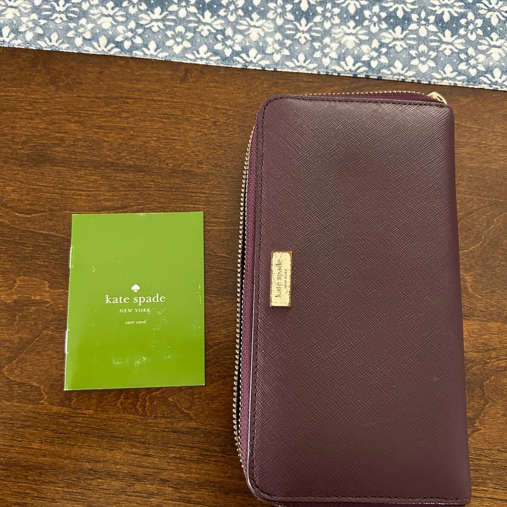 Kate Spade Wallet - Picture 6 of 7
